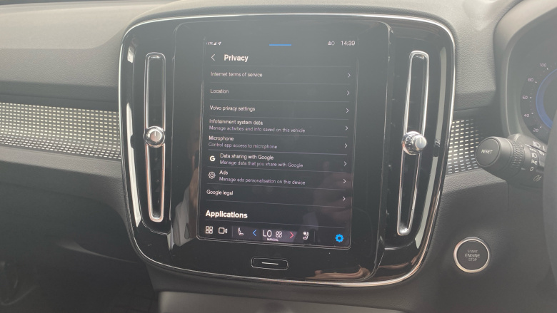 Volvo XC40 2.0 B3P Plus Dark 5dr Auto Petrol Estate